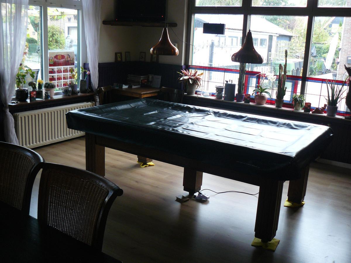 Eetcafe/Pension Nooitgedacht Strijen Eksteriør billede